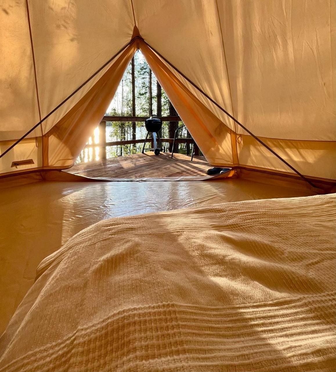 Alaska Glamping Linnansaari