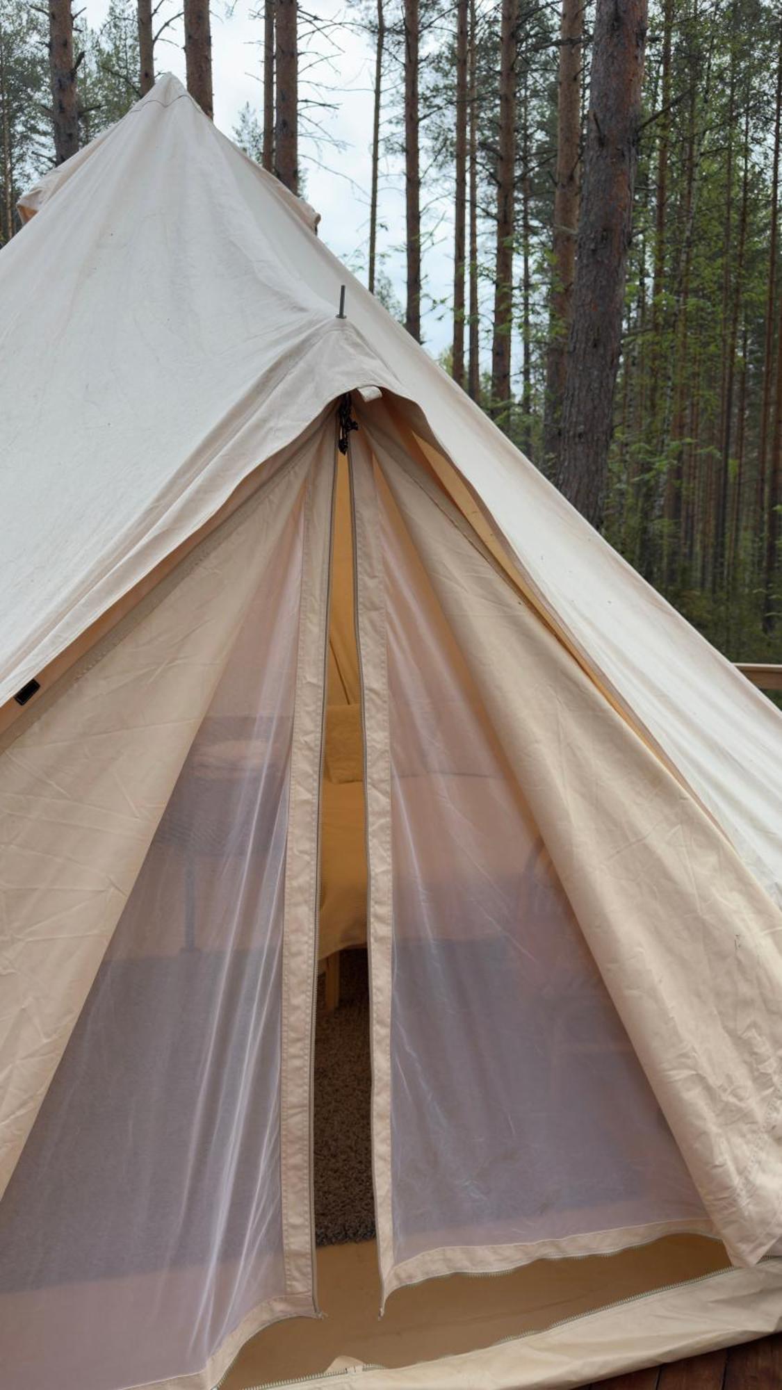 Роскошный шатер Alaska Glamping Linnansaari